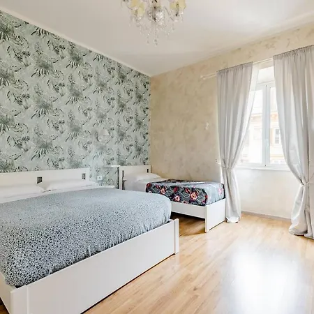 Chilling Jacuzzi Suite&deluxe Rome