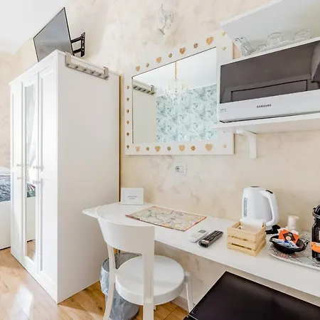 Deluxe And One Chilling Jacuzzi Πανσιόν