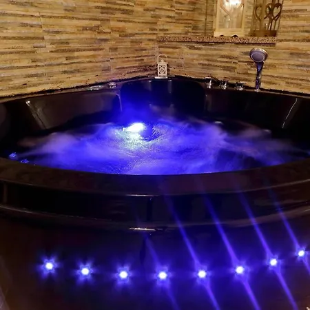 Chilling Jacuzzi Suite&deluxe