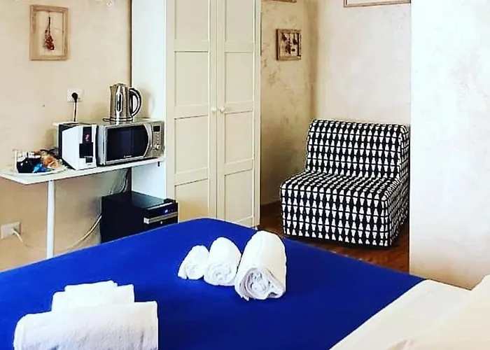 Deluxe Rooms&one Chilling Jacuzzi Maison d'hôtes