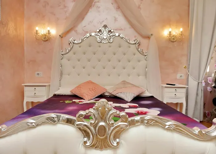 Deluxe Rooms&one Chilling Jacuzzi